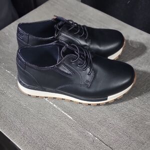 Reaction Kenneth Cole Boys Black Leather Sneakers with White & Tan Sole